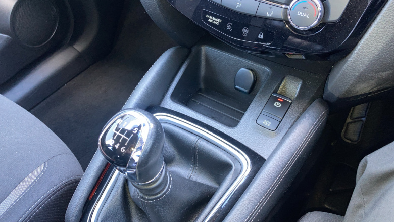 Nissan Qashqai 1.5 dCi 115 Acenta Premium 5dr Diesel Hatchback